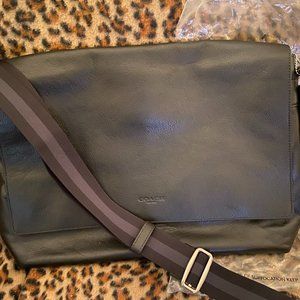 Men’s Black Leather Coach Messenger Bag